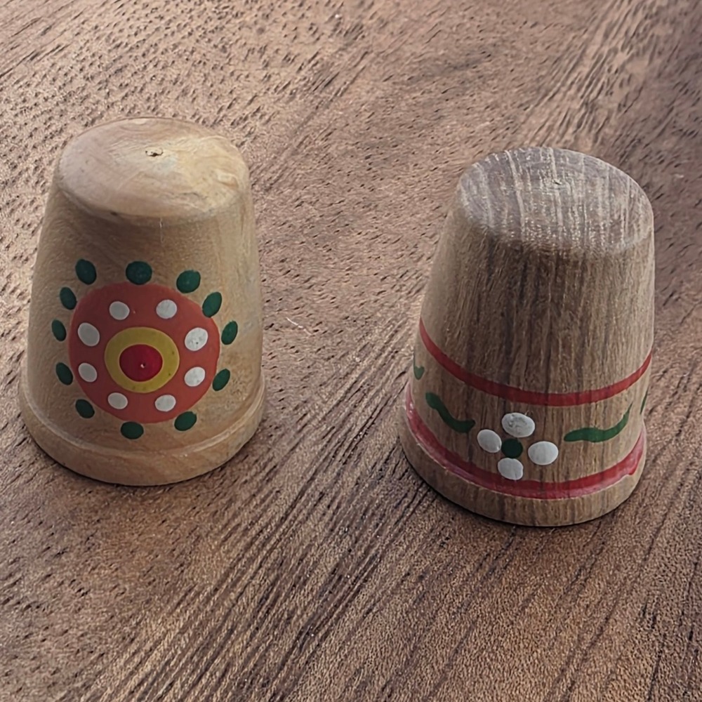 Vintage Goula spain Hand‎ Painted Wooden Thimbles Sewing Novelty Collectible